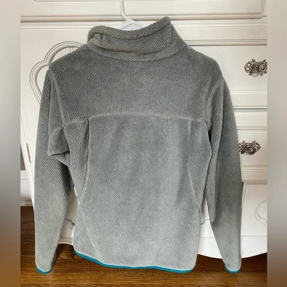 Grey Patagonia snap pullover - Picture 2 of 3